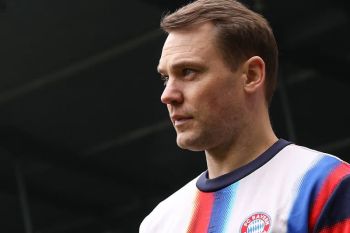 Cedera, kiper Bayern Manuel Neuer diperkirakan absen tiga pekan