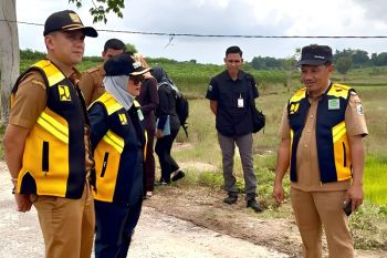 Warga Lamtim sulap jalan rusak jadi "Telaga Sewu"