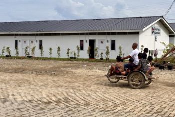 Rumah dalam puing ingatan