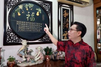 Simbol-simbol keberuntungan ini dipajang untuk rayakan Imlek