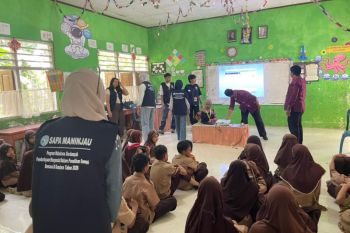 Mahasiswa Untidar bekali siswa SD di Maninjau siaga bencana lewat nyanyian dan permainan