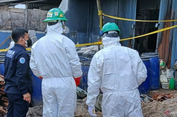 Polisi periksa pengelola gudang pestisida yang terbakar di Tangsel