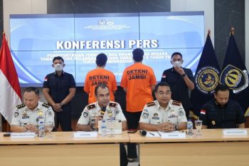 Kanwil Imigrasi Jambi deportasi dua WNA asal Yaman