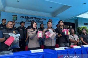 Polisi tangkap pria yang mencuri uang dan barang senilai Rp400 juta