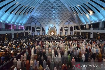 Jadwal buka puasa Padang dan wilayah Sumatera Barat hari Kamis, 26 Februari 2026