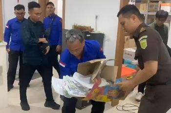 Kejagung sita dokumen-mobil dari penggeledahan kasus ekspor CPO