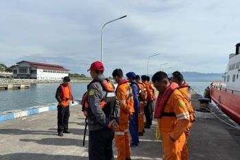 Korban kapal tenggelam di perairan Donggala belum ditemukan