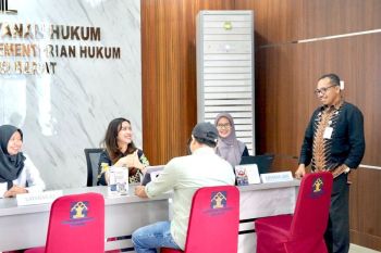 Pelayanan Kemenkum Sulbarkondusif di hari pertama Ramadhan