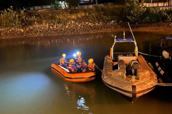 Tim SAR cari pemuda yang lompat dari Jembatan Barelang