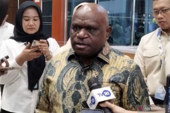 MenHAM serahkan draf RUU Masyarakat Adat, minta negara akui eksistensi