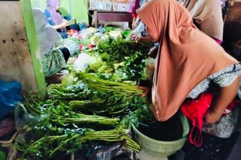 H-1 Ramadhan, Harga daging dan ayam di Mataram meroket
