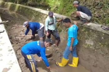 Anggota DPRD Kulon Progo Suradi minta BBWSSO perbaiki Irigasi Donomulyo