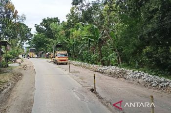 PUPR Blora pasang  talud bronjong di bibir Sungai Lusi