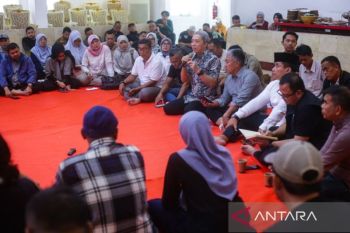 Saat Wali Kota Bogor tak bisa menolak "digerebek" ratusan warganya