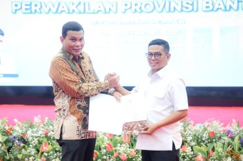 Gubernur Andra Soni instruksikan OPD kooperatif pertahankan opini WTP