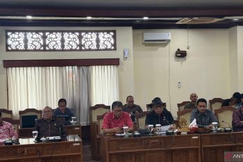 Pansus TRAP DPRD panggil ulang perusahaan pengeruk bukit kapur Kampial di Badung