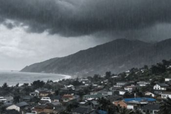 Gubernur imbau waspadai cuaca buruk di Maluku Utara