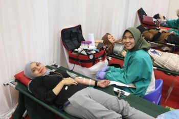 PMI: mendonorkan darah salah satu amalan saleh saat Ramadhan