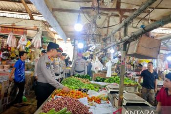 Satgas pangan Tangerang pastikan ketersediaan pangan aman