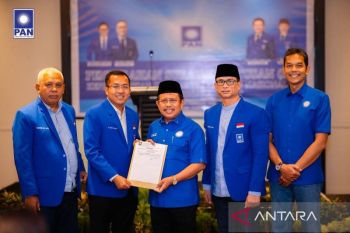 Terima SK, Aditya targetkan PAN nomor satu di Bima