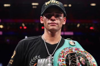 Ryan Garcia hentikan Mario Barrios untuk rebut sabuk juara dunia WBC