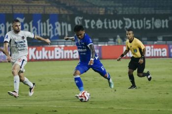 Persib Bandung kalahkan Persita 1-0