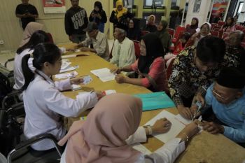 485 lansia di Kota Kediri dapat bantuan PKH Plus
