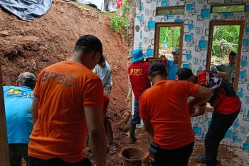 BPBD Bandarlampung lakukan penanganan dampak cuaca ekstrem di sejumlah lokasi