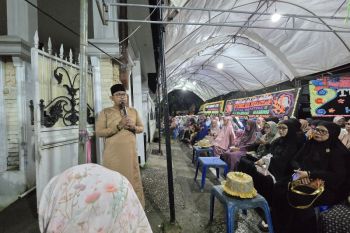 Seribuan warga hadiri takziah istri anggota DPRD Sulsel korban kecelakaan