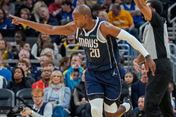 Middleton bawa Mavericks keluar dari 10 kekalahan beruntun