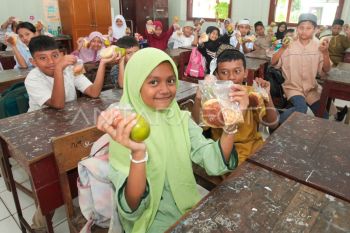 Foto: Menu MBG pada bulan Ramadhan 1447 Hijriah