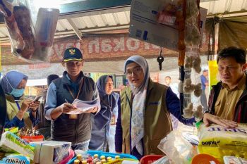 Stabilisasi harga, Bulog Kediri pantau pasokan beras dan minyak di pasar