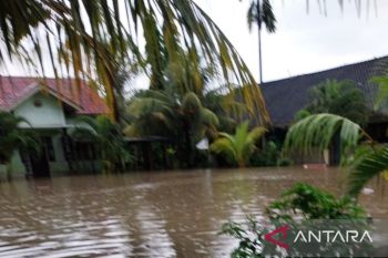Banjir dan longsor kepung empat kecamatan di Lombok Tengah