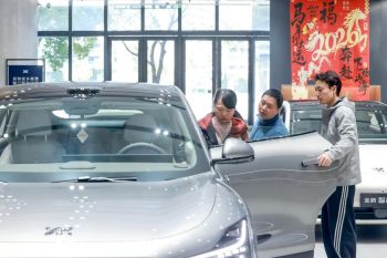 Pasar konsumen China catat awal kuat di Tahun Kuda