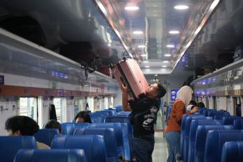 KAI Daop 6 mengimbau penumpang perhatikan ketentuan batas bagasi di kabin KA