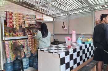 Viral karena kerap tak bayar makan, wanita diduga PPKS diburu Sudinsos Jakbar
