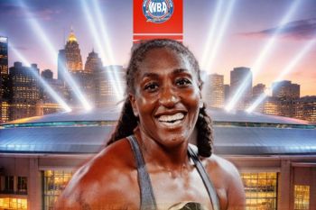 Danielle Perkins TKO Kennally untuk rebut gelar juara dunia WBA
