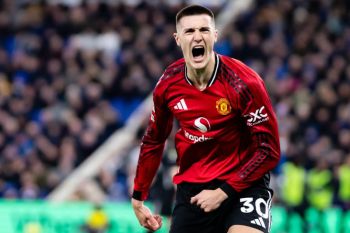 Manchester United bekuk Crystal Palace 2-1