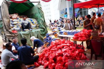 Pemprov Kalbar gelar Operasi Pasar Murah di Melawi
