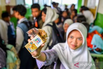 Hoaks! anggaran MBG di transfer ke rekening orang tua siswa Rp300 ribu perbulan