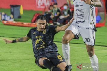 Jadwal Super League pekan 24: Persebaya vs Persib, Persija vs Borneo