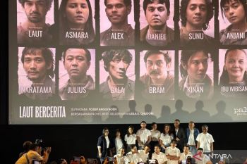 Penulis "Laut Bercerita" ikhlas sejumlah adegan dihilangkan dari film