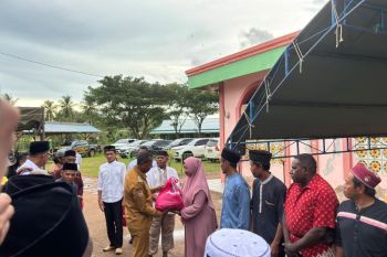 Pemprov Papua Selatan salurkan bahan pokok bagi jamaah masjid di Merauke