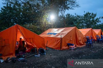 Fenomena gerakan tanah rusak belasan rumah di Semarang