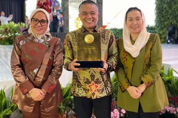 Kota-Palu raih penghargaan Menuju Kota Bersih dari KLH