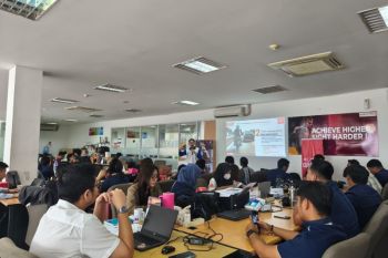 Karyawan Daihatsu Kubu Raya antusias ikuti Edukasi #Cari_aman dari Asmo Kalbar