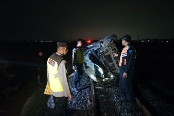KA Pandalungan tabrak mobil di Grobogan akibatkan tiga orang tewas