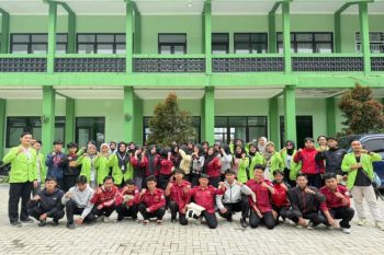 KKN MMK Posko 4 UIN Walisongo gelar pelatihan public speaking di SMA NU Kejajar