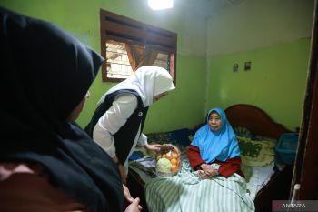 Banyuwangi layani kesehatan lansia lewat program jemput bola