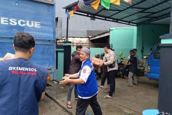 Gubernur Sulsel kerahkan tim Tagana dan Dinsos bantu korban banjir di Makassar